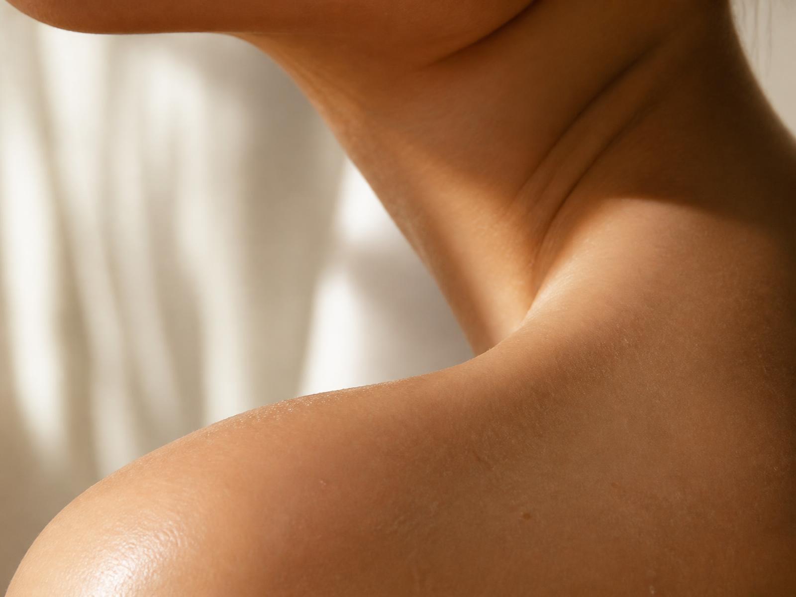 Editorial close-up portrait with soft natural light